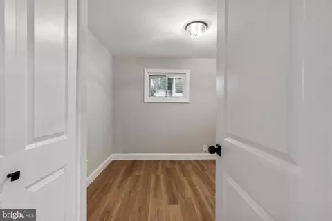 Entry Way - 319 E Rudderow Ave, Maple Shade, NJ 08052 photo 6 of 11