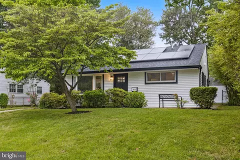 319 E Rudderow Ave, Maple Shade, NJ 08052