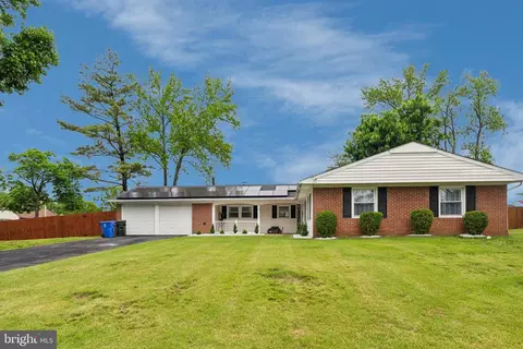 76 Torrington Ln, Willingboro, NJ 08046