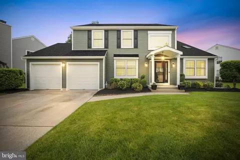 2 Peyton Ct, Marlton, NJ 08053