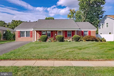 114 Nottingham Dr, Willingboro, NJ 08046