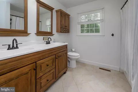 Bath - 47 Millstone Dr, Shamong, NJ 08088 photo 3 of 3