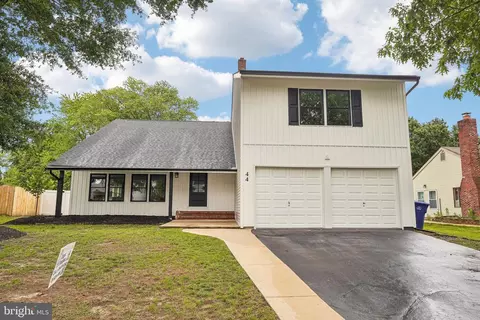 44 Concord Rd, Marlton, NJ 08053