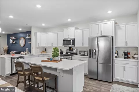 49 Turin Way, Mount Laurel, NJ 08054