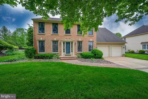 45 Periwinkle Dr, Mount Laurel, NJ 08054