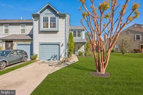 Exterior - 41 Kettlebrook Dr, Mount Laurel, NJ 08054 photo 2 of 4