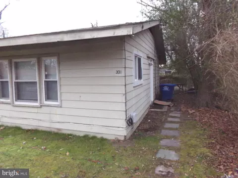 30 Crescent Dr, Browns Mills, NJ 08015