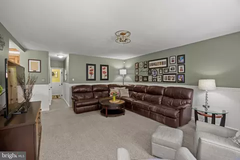 Entry Way - 4 Sequoia Dr, Cinnaminson, NJ 08077 photo 4 of 4