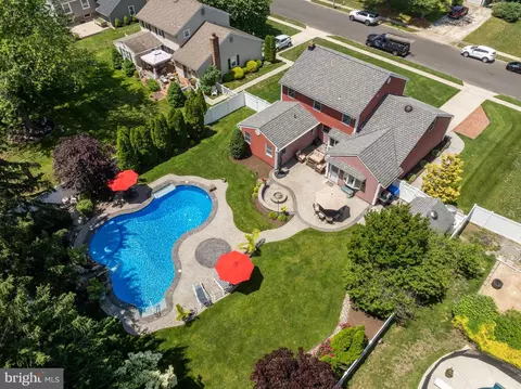 View/Area - 4 Sequoia Dr, Cinnaminson, NJ 08077 photo 2 of 3