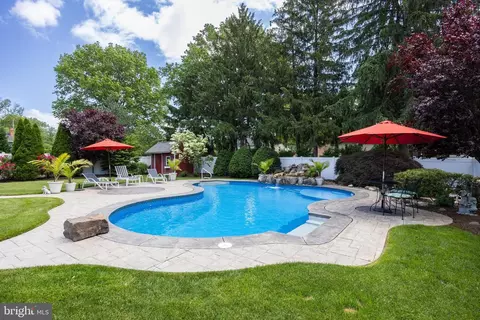 Exterior - 4 Sequoia Dr, Cinnaminson, NJ 08077 photo 3 of 10