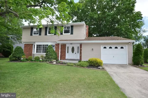128 Haines Rd, Mount Laurel, NJ 08054