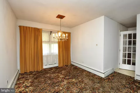 19 Rose Ave, Maple Shade, NJ 08052 photo 3