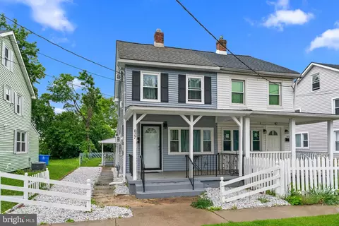 827 W Second St, Florence, NJ 08518