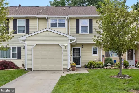 2 Gloucester Ct, Bordentown, NJ 08505