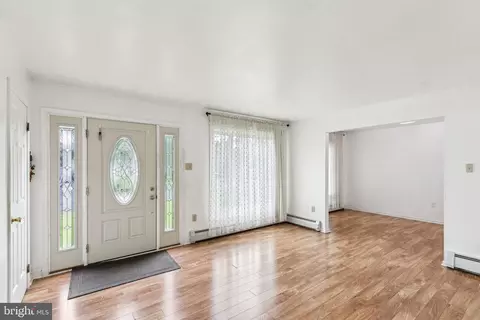 3 Karok Ln, Browns Mills, NJ 08015