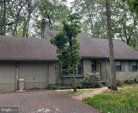 15 Wicklow Dr, Tabernacle, NJ 08088