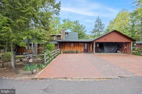 27 Shinnecock Trl, Medford Lakes, NJ 08055