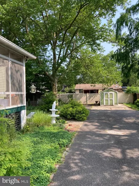 12 E Charles St, Palmyra, NJ 08065 photo 6