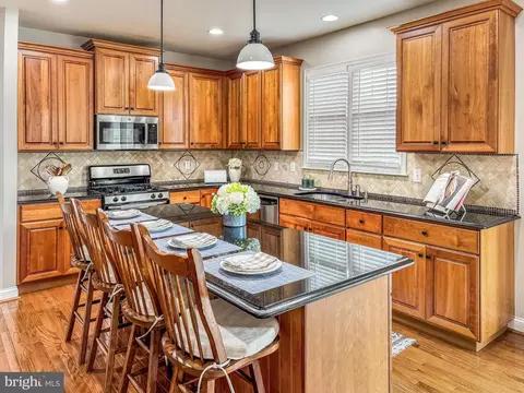 Kitchen - 12 Fieldcrest Dr, Columbus, NJ 08022 photo 1 of 2