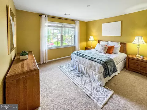 Bedroom - 12 Fieldcrest Dr, Columbus, NJ 08022 photo 2 of 6