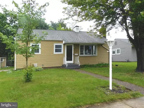 Exterior - 449 West Ave, Delanco, NJ 08075 photo 2 of 7