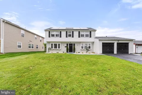 18 Endwell Ln, Willingboro, NJ 08046