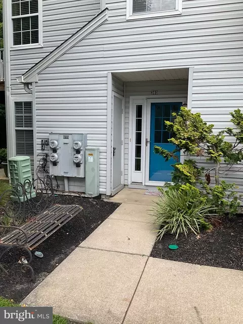 303 Quail Rd, Marlton, NJ 08053