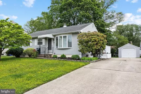 20 Charles Bossert Dr, Bordentown, NJ 08505