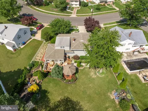 View/Area - 306 Fenimore Ln, Delanco, NJ 08075 photo 6 of 9