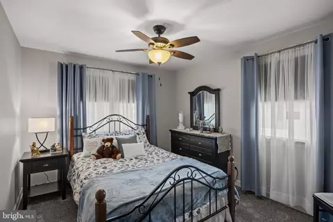 Bedroom - 306 Fenimore Ln, Delanco, NJ 08075 photo 4 of 4
