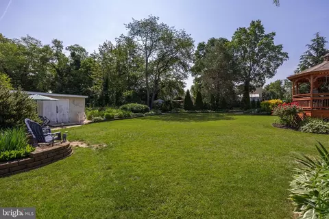 Exterior - 306 Fenimore Ln, Delanco, NJ 08075 photo 10 of 12