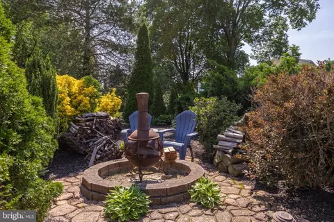Exterior - 306 Fenimore Ln, Delanco, NJ 08075 photo 8 of 12