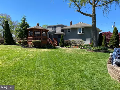 Exterior - 306 Fenimore Ln, Delanco, NJ 08075 photo 9 of 12
