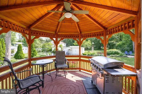 Exterior - 306 Fenimore Ln, Delanco, NJ 08075 photo 7 of 12