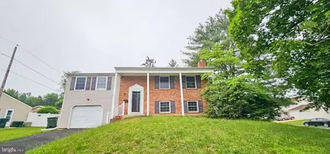3 New Coach Ln, Willingboro, NJ 08046