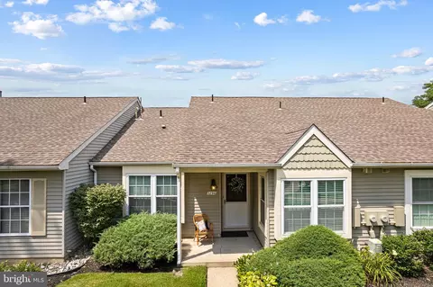 3296 Neils Ct, Mount Laurel, NJ 08054