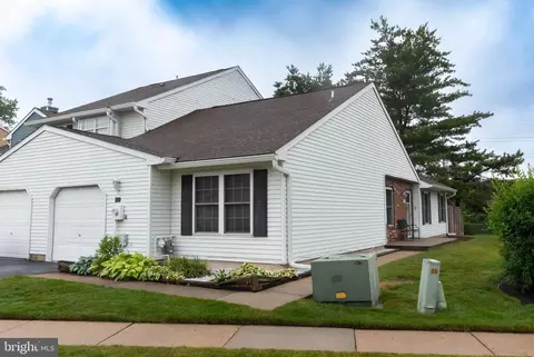 20 Kennebec Ct, Bordentown, NJ 08505