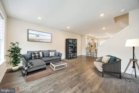 402 Monte Farm Rd, Mount Laurel, NJ 08054