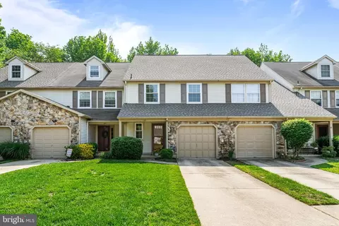 132 Wagonwheel Ct, Marlton, NJ 08053