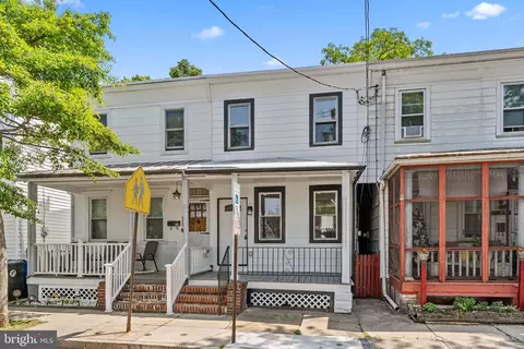 411 Wood St, Burlington, NJ 08016