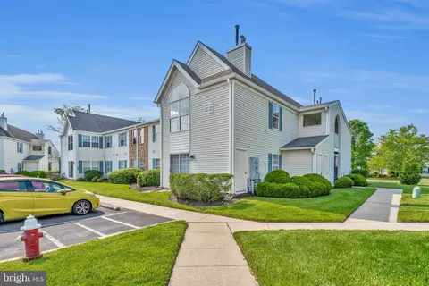1608 B Steeplebush Ter, Mount Laurel, NJ 08054