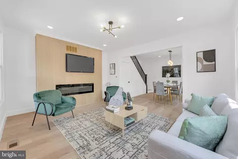 67 Pine St, Mount Holly, NJ 08060