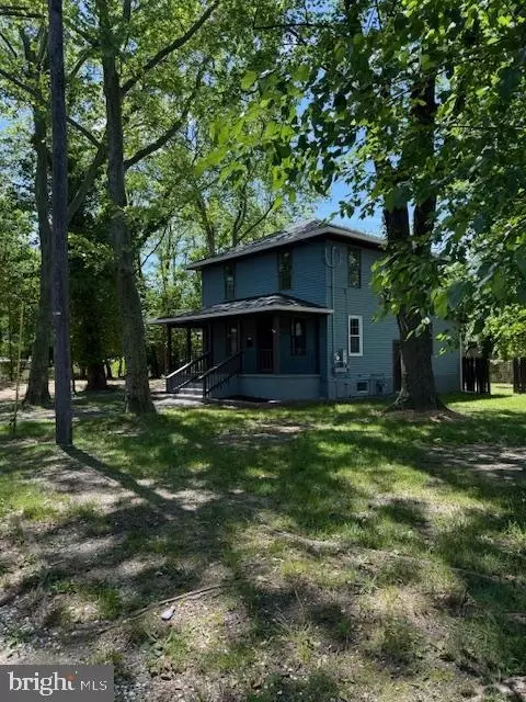 210 W Rudderow Ave, Maple Shade, NJ 08052