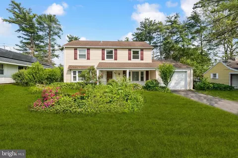 94 Pheasant Ln, Willingboro, NJ 08046