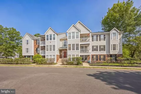 72 Eldon Way W, Marlton, NJ 08053