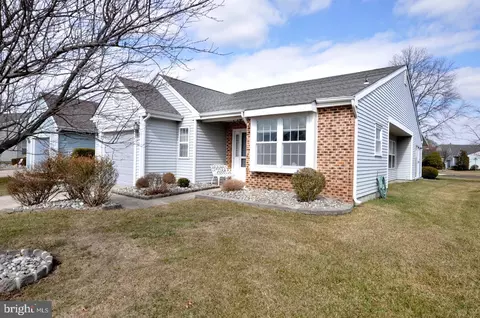 319 Moonseed Pl, Mount Laurel, NJ 08054