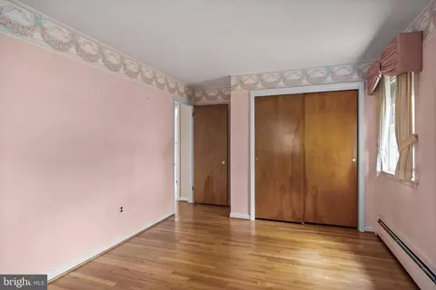 Bedroom - 1101 Cherry Ln, Cinnaminson, NJ 08077 photo 4 of 5