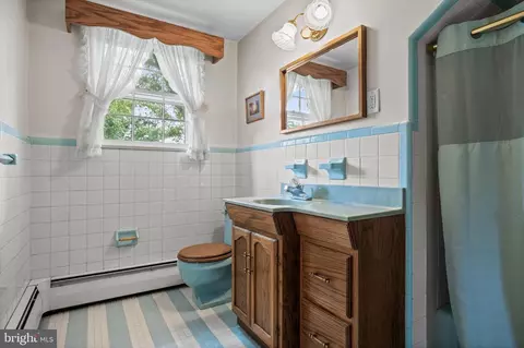 Bath - 1101 Cherry Ln, Cinnaminson, NJ 08077 photo 4 of 4