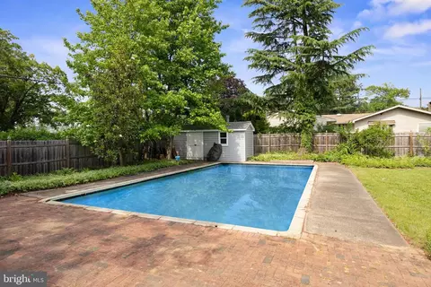 Exterior - 1101 Cherry Ln, Cinnaminson, NJ 08077 photo 2 of 7