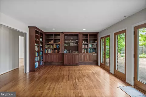 Living - 1101 Cherry Ln, Cinnaminson, NJ 08077 photo 6 of 9